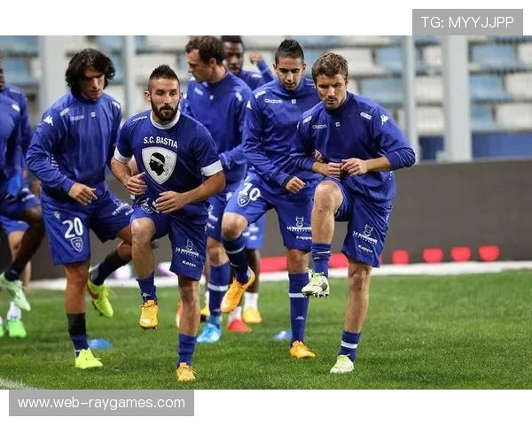 科莫凭借超七成控球率完胜维罗纳 科莫凭借超七成控球率完胜维罗纳