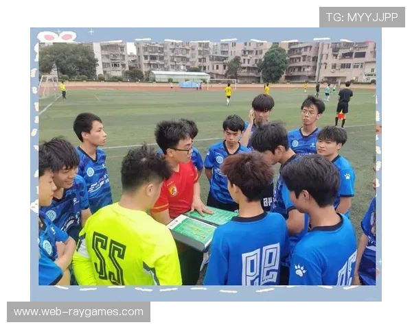 校园足球赛促进青少年团队协作，多地举办锦标赛